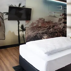  Hotel Aö